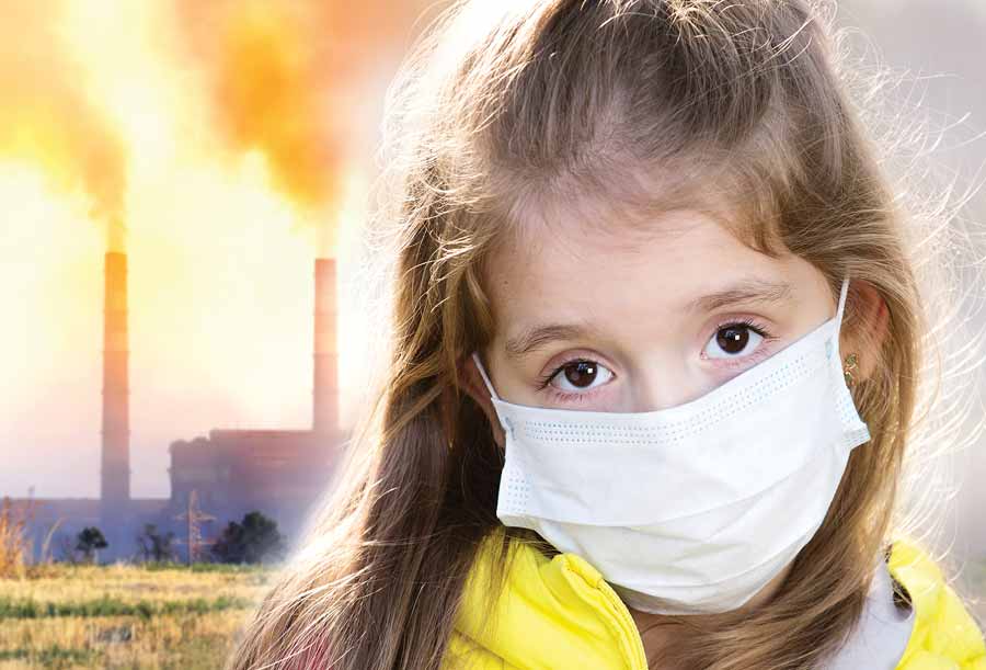 Smog &ndash; dziewczynka w masce antysmogowej