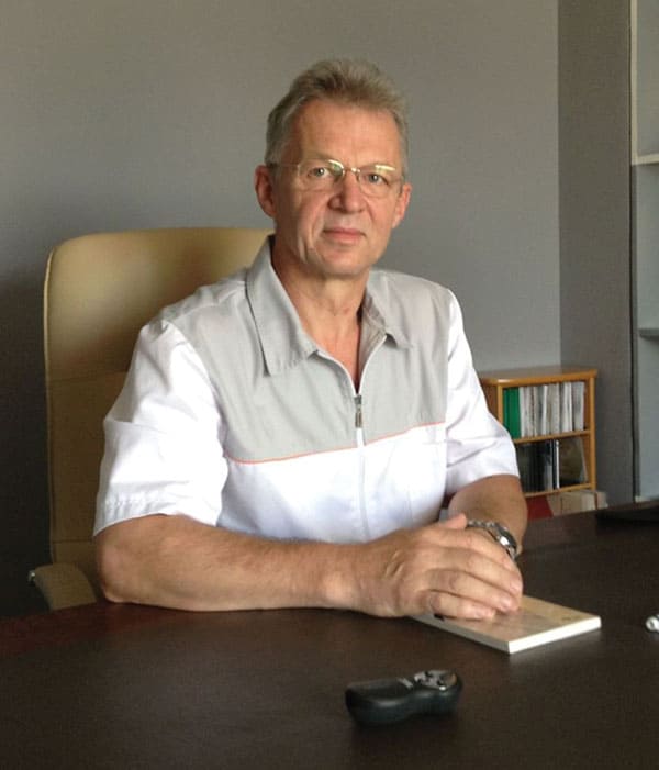 Dr Janusz Kmiecik